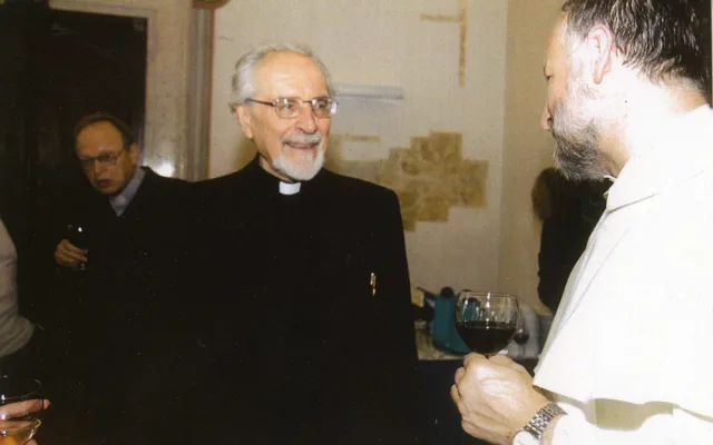 Prof. Karel Skalický, snad nejvýraznější osobnost české teologie sklonku 20. století, obdržel v roce 2010 čestný doktorát Univerzity Palackého.