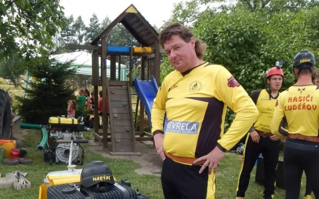Náhlé úmrtí kolegy zasáhlo hasiče z Ludéřova. Na pomoc jeho rodině vyhlásili sbírku