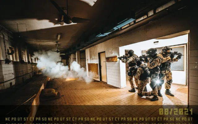 Benefiční kalendář s policejními “drsňáky” podpoří malé bojovníky na hemato-onkologii