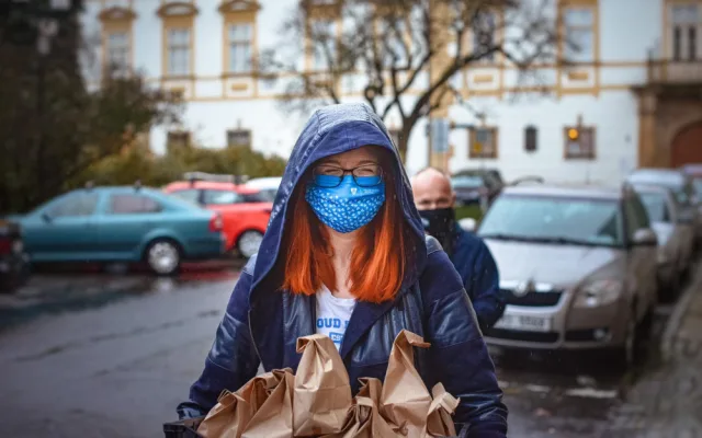 Rozvoz svačinek v rámci projektu DOBRO(TY): svačiny pro hrdiny
