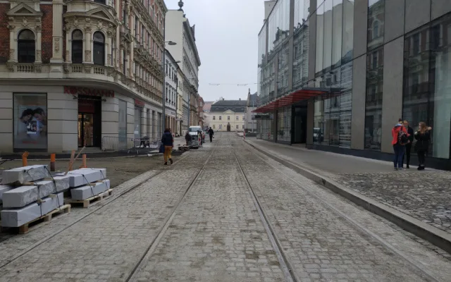 Rekonstrukce ulice 8. května se chýlí ke konci. Tramvaje po ní začnou jezdit během pár týdnů