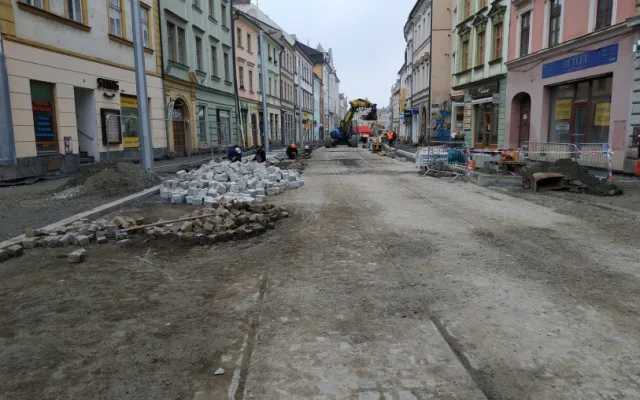 Rekonstrukce ulice 8. května se chýlí ke konci. Tramvaje po ní začnou jezdit během pár týdnů