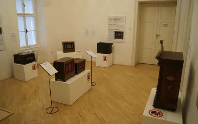 Muzeum v Šumperku vystavuje orchestrion, který byl po padesáti letech znovu přiveden k životu