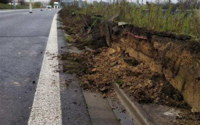 Na dálnici D46 před Olomoucí budou nová svodidla. Omezení potrvá do konce roku