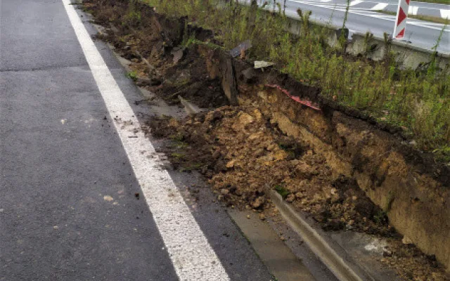 Na dálnici D46 před Olomoucí budou nová svodidla. Omezení potrvá do konce roku