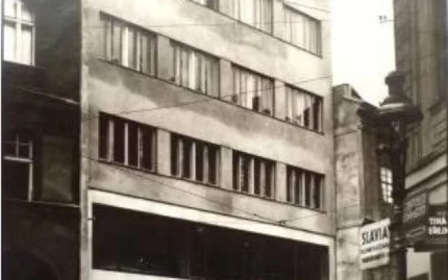 Exteriér budovy ve 30. letech. Foto: MZA v Brně, SOkA Zlín