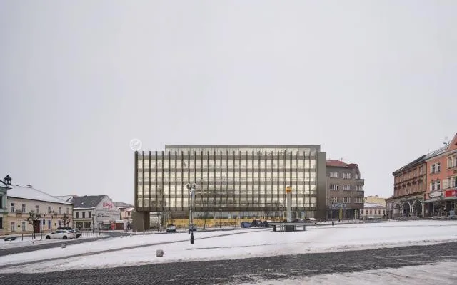Výstava představuje návrhy na rekonstrukci administrativní budovy Emos
