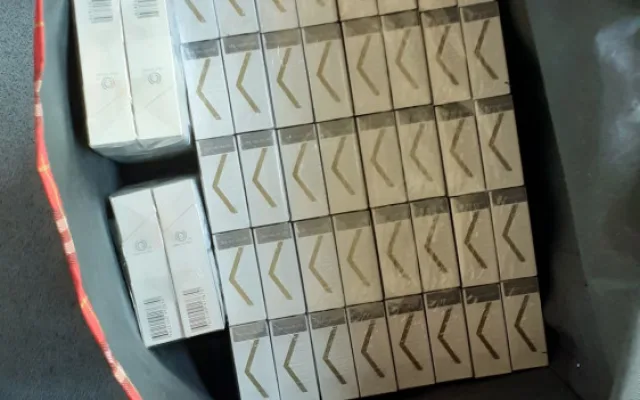 Třiasedmdesátiletá žena ve vlaku pašovala tisíce cigaret z Polska