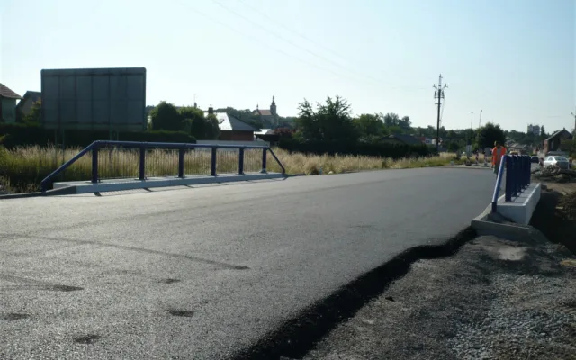 Most v Kokorách se dnes otevírá. Cesta z Olomouce do Přerova bude snadnější