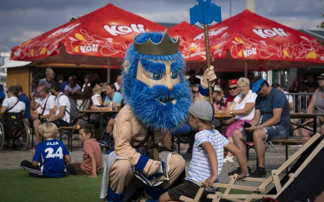 Klubový maskot Sigmund potěšil zejména malé fanoušky
