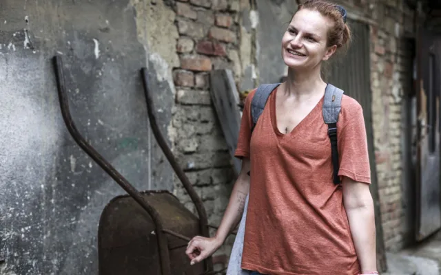 S-klubu, zoo a Bezručovy sady poskytly kulisy pro Krobotův film Šnajdr. Hraje v něm i Iva Janžurová
