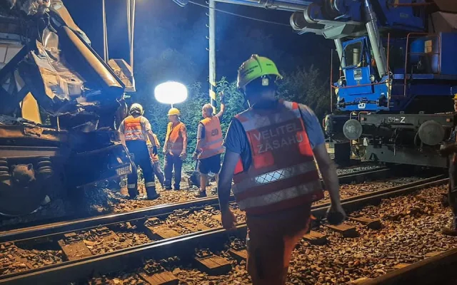 Policie vyšetřuje srážku vlaků na Prostějovsku jako obecné ohrožení. Hledá svědky nehody