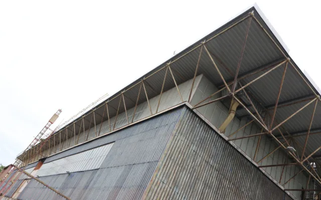 Olomoucký zimní stadion se dočkal nové střechy za 33 milionů korun