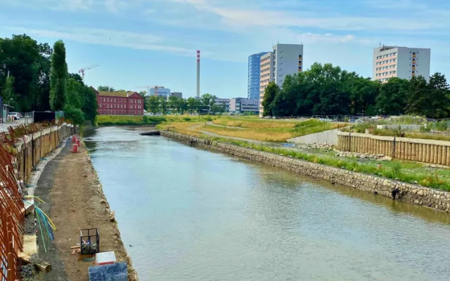 Stavba Rejnoka jde pomalu, stěžují si Olomoučané. Jde o komplikovanou stavbu, brání se Povodí