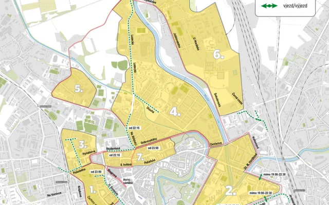 Mapa s dopravními omezeními a možnostmi vjezdu a výjezdu do oblastí, kterými povede trasa závodu