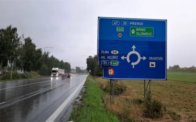 Dopravní značení u únikové zóny pod mohelnickým kopcem se dočká obnovy