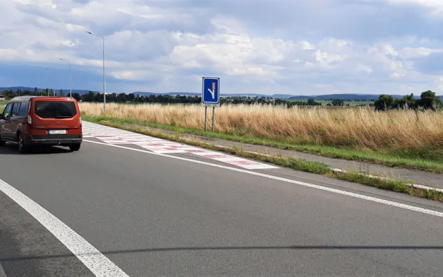 Dopravní značení u únikové zóny pod mohelnickým kopcem se dočká obnovy