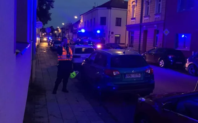 V Přerově v podvečer vybuchl automobil. Na místě jsou pyrotechnici