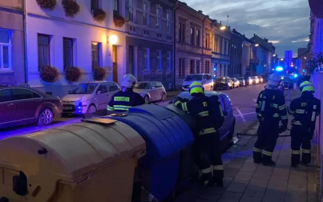 V Přerově v podvečer vybuchl automobil. Na místě jsou pyrotechnici