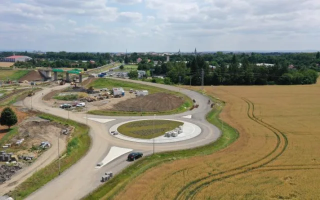 Řidič v Prostějově a Přerově si trochu oddechnou. Začne fungovat část obchvatu a opravené křižovatky