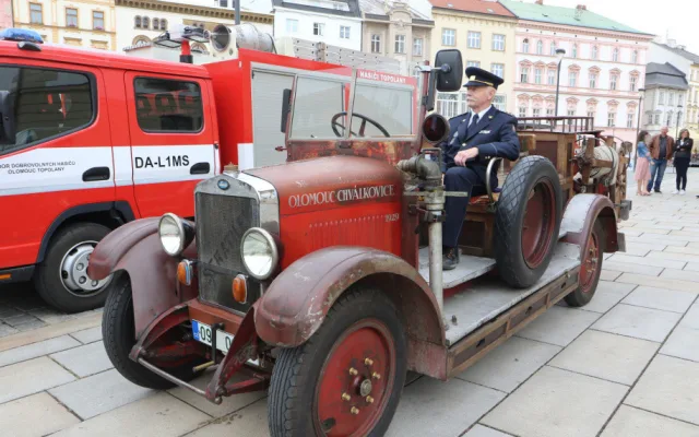 Hasičům z Chválkovic pomůže v boji s plameny Valerie. Nová cisterna stála miliony