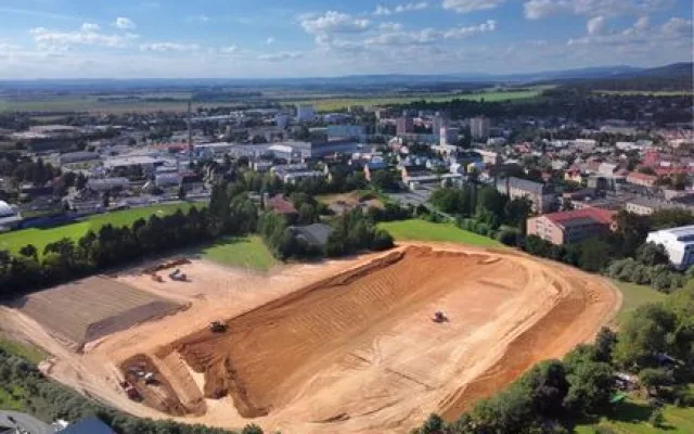 Ve Šternberku se otevřel moderní atletický stadion. Na zavlažování využije dešťovou vodu