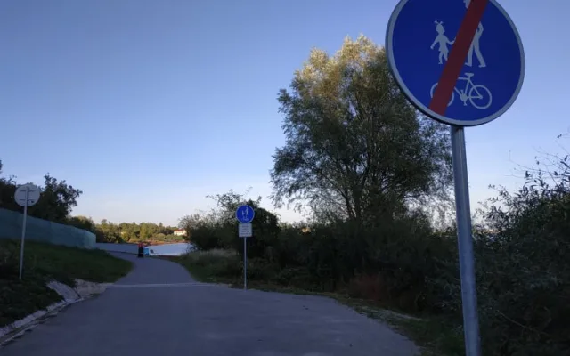 Dlouho očekávaná cyklostezka okolo Plumlovské přehrady je otevřená. Přišla na 31 milionů