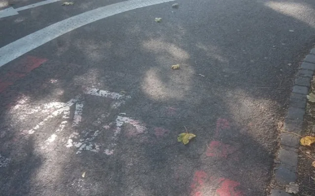 Chaos ve značení cyklostezek. Je to nebezpečné, upozorňují Olomoučané