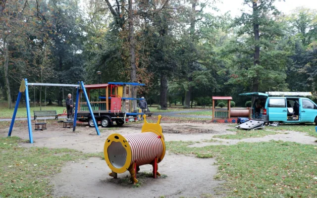 Dětská hřiště v Michalově dostanou ještě letos nové modřínové prolézačky