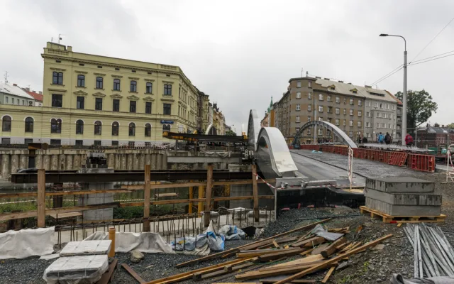 Přesun konstrukce mostu na Masarykově třídě v Olomouci má trvat okolo pěti dní