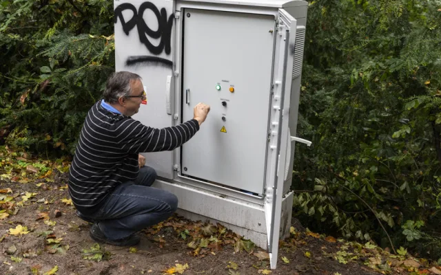 Na plný výkon proběhl test čerpadla vodopádu v Bezručových sadech. Množství vody valící se po skalách má být po naplnění jezírka ještě větší