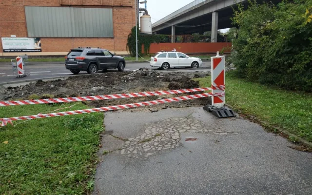 Opravy důležité výpadovky do Vrahovic jsou katastrofa. Město zastavilo platby