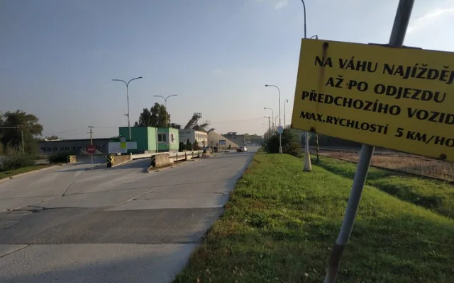 Obyvatelé Tovačova rozhodují v referendu o pokračování těžby. Hlasovaly již stovky lidí