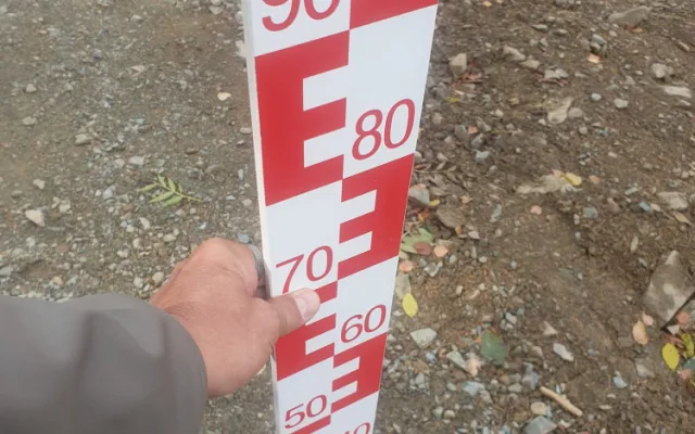 Vodoměrnou lať z nově vybudované nádrže u Stražiska někdo ukradl už za den