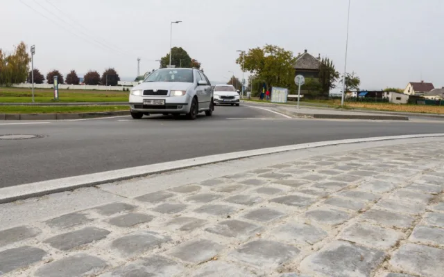 Nová okružní křižovatka v Mohelnici ulehčí dopravě na vytíženém obchvatu