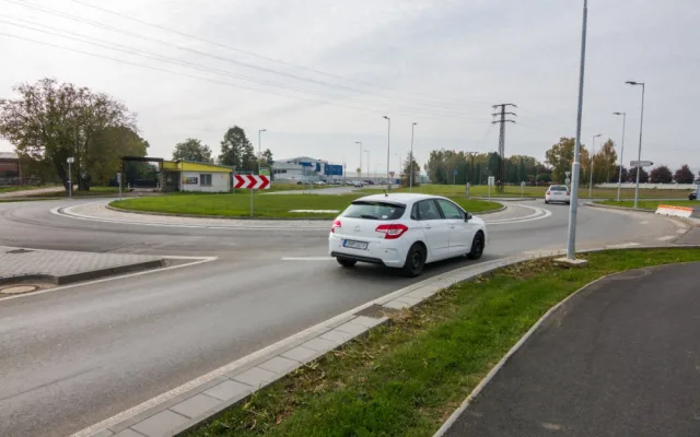 Nová okružní křižovatka v Mohelnici ulehčí dopravě na vytíženém obchvatu