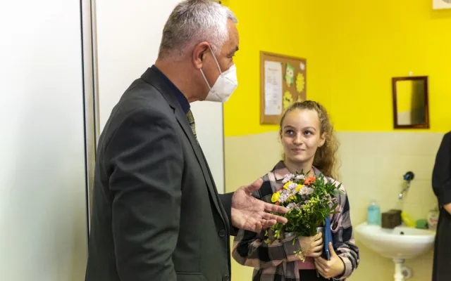 Viktorka Kudrnová z Olomouce převzala ocenění od hejtmana Olomouckého kraje Josefa Suchánka