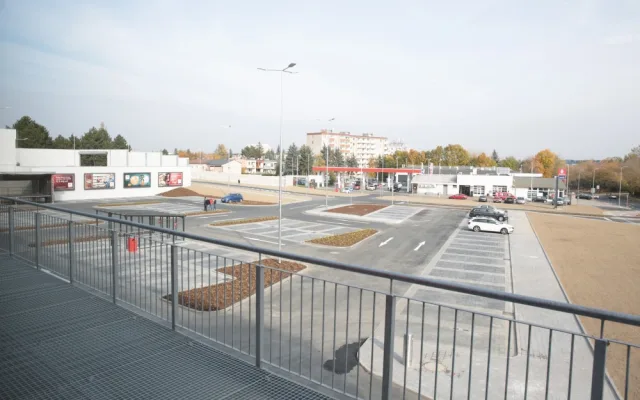Nový Kaufland v Olomouci nabízí přes 4000 metrů prodejní plochy a 325 parkovacích míst