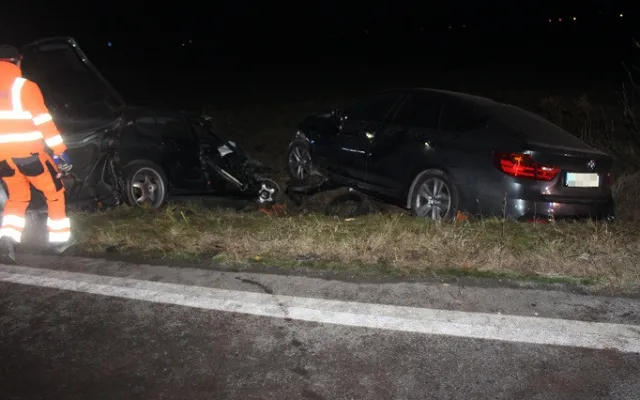 Při tragické nehodě u Nemilan přišli o život tři lidé