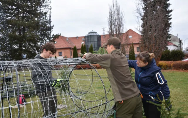 Hranice v neděli před zámkem rozsvítí obří adventní věnec