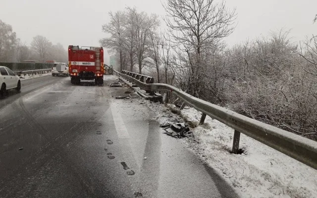 Dopravní nehoda na dálnici D35 u Palonína