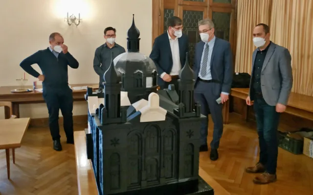 Odborníci na 3D tiskárně vyrobili model bývalé synagogy v Olomouci
