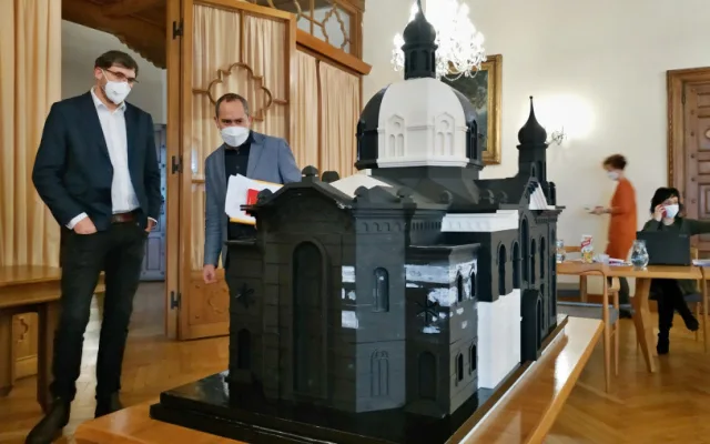 Odborníci na 3D tiskárně vyrobili model bývalé synagogy v Olomouci