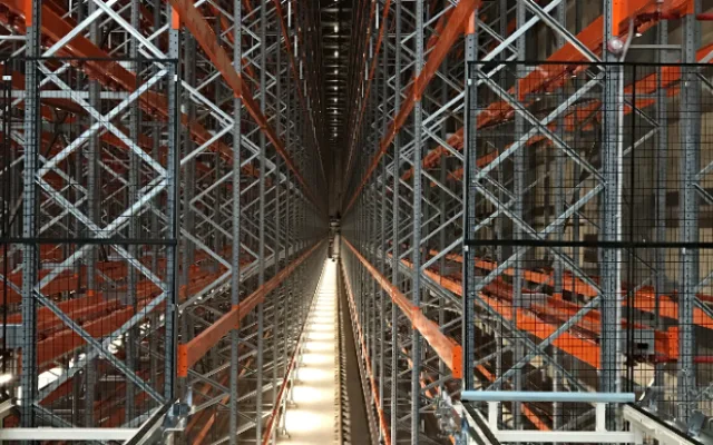 Automatika pro desetitisíce palet. Kaufland za 1,7 miliardy rozšiřuje sklady v Olomouci