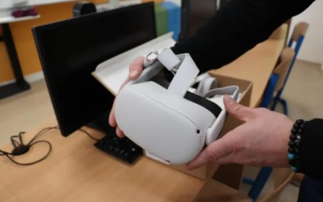 Školáci z Přerova nahlédnou pomocí virtuální reality do molekul nebo na povrch Měsíce