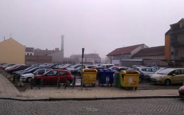 Prostějov chce prodat pozemky po bývalé sodovkárně v centru. Opozice se zlobí