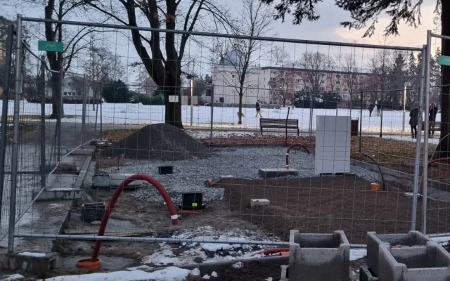 Návštěvníci prostějovského parku najdou v novém zázemí i stánek s občerstvením