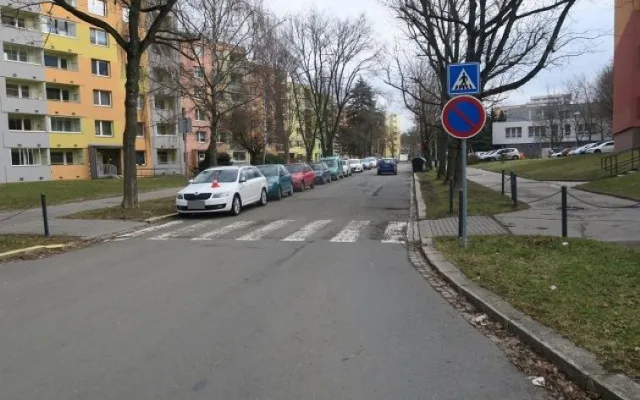 Osmdesátiletá seniorka v Přerově ujela od nehody. Neměla ani platný řidičský průkaz