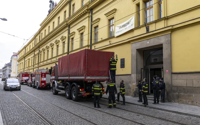 Krajské centrum už pomohlo stovkám uprchlíků. Nyní se přestěhuje do Hanáckých kasáren (na snímku)