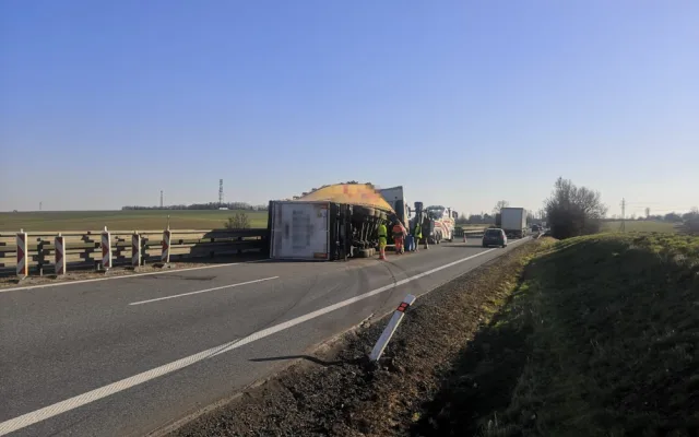 Kvůli havárii kamionu bude dnes dálnice do Prostějova od dvacáté hodiny uzavřená